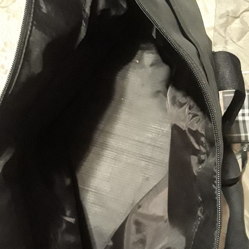 Burberry tote - Picture 3 of 3